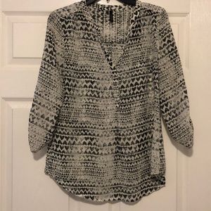 Maurices long sleeve blouse M white/black hearts